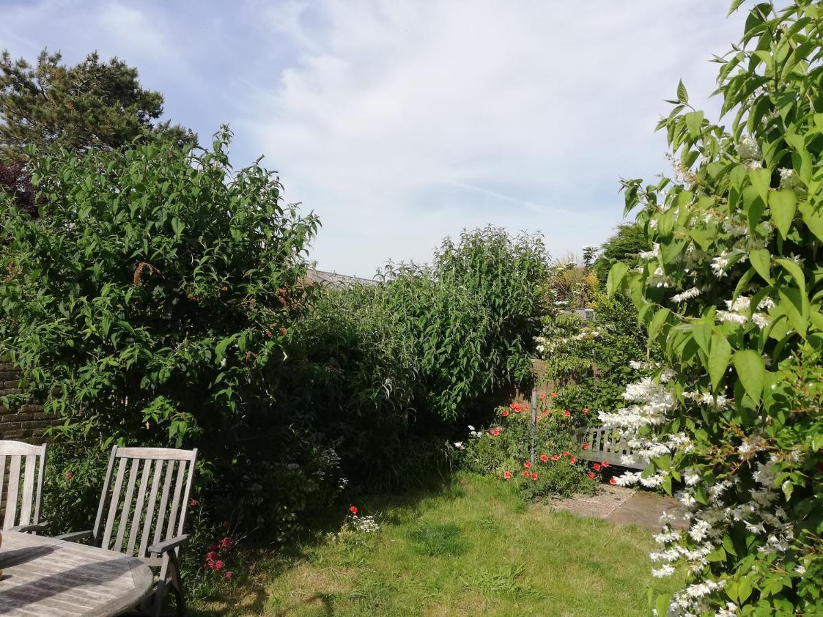Cottage Egmond-Binnen Met Besloten Tuin Экстерьер фото