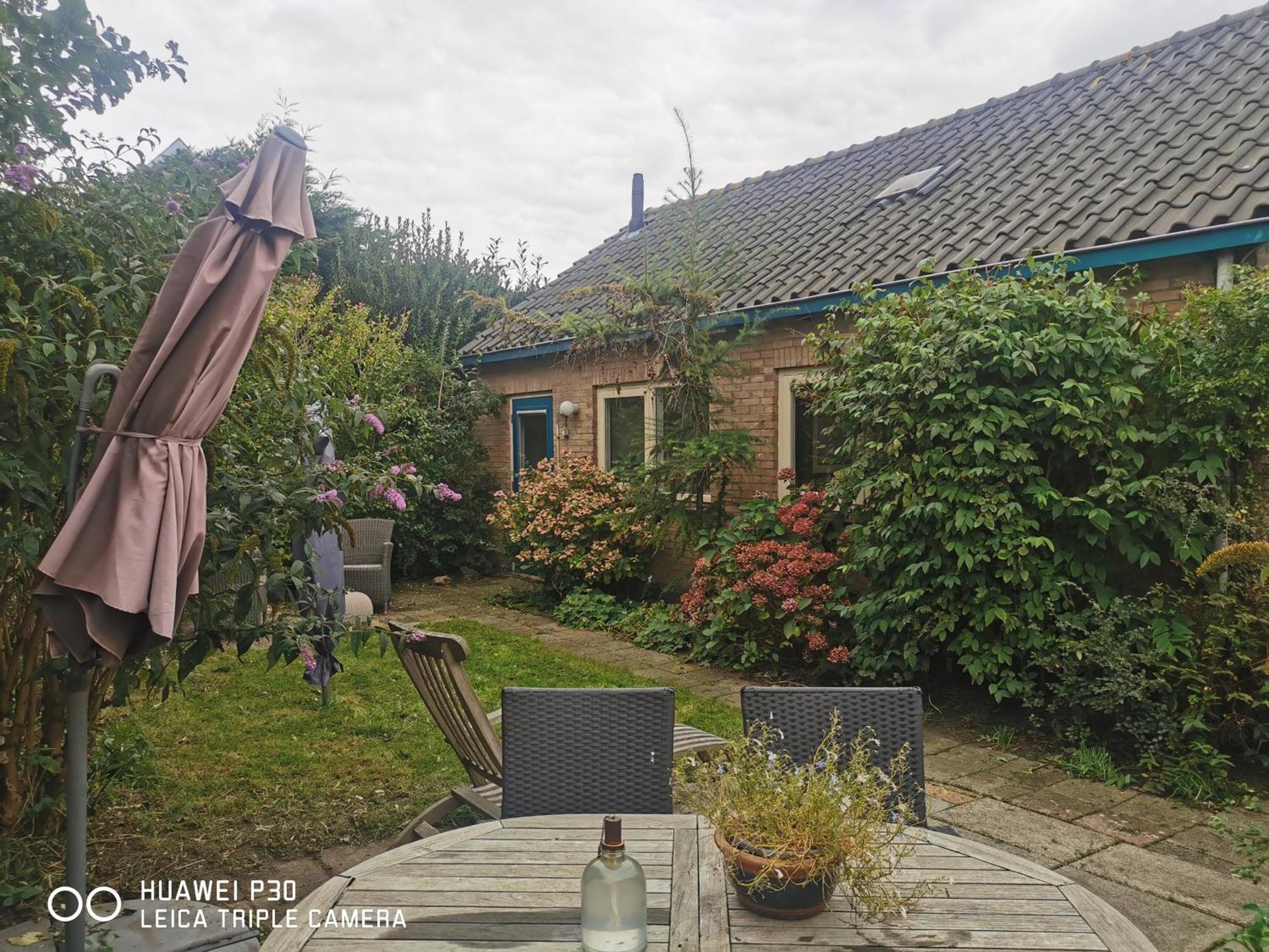 Cottage Egmond-Binnen Met Besloten Tuin Экстерьер фото